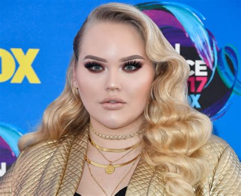 how tall is nikkietutorials